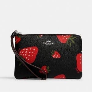 COACH Strawberry Wristlet Corner Zip Black Multi 🍓🎄🎁